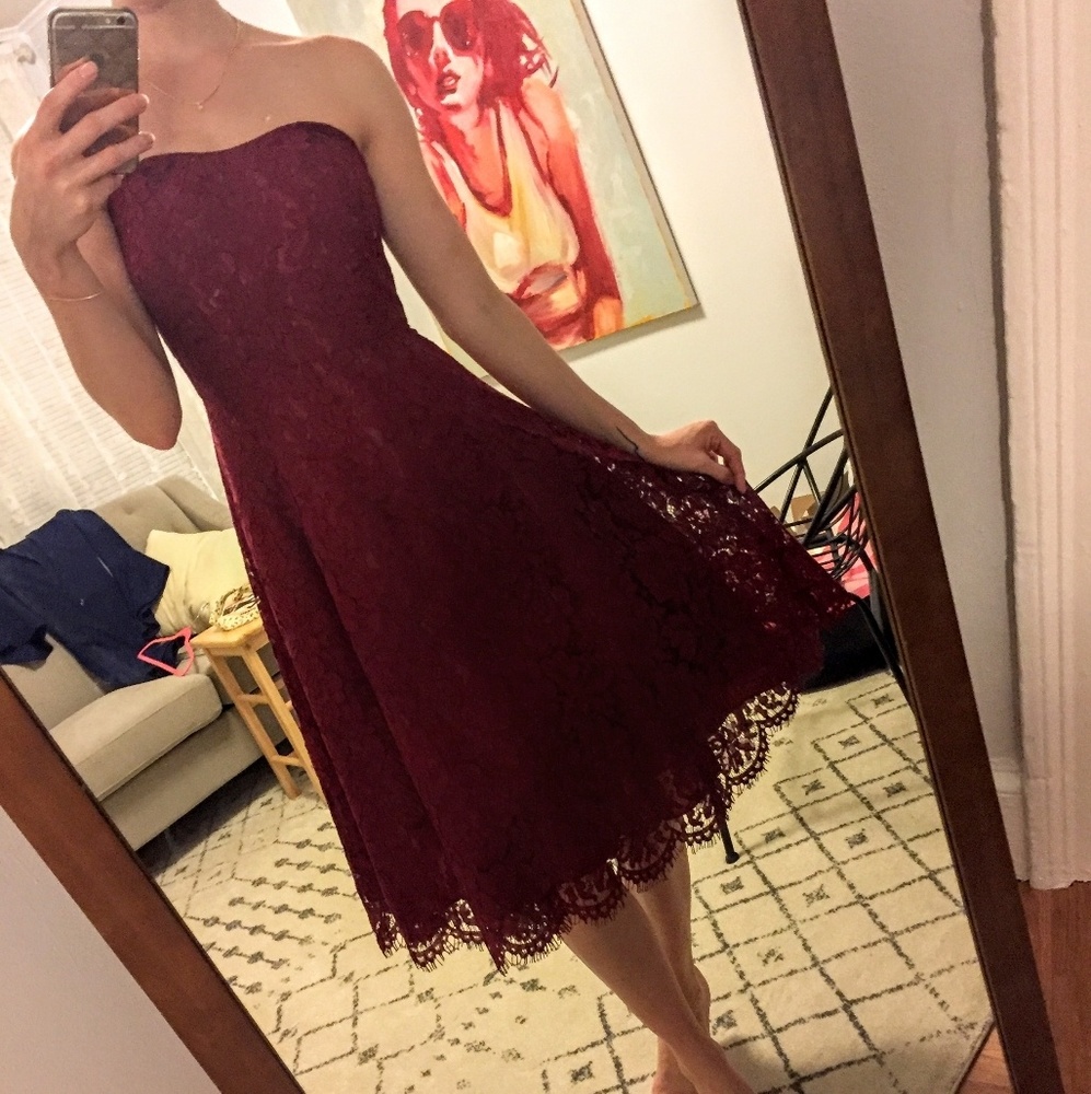 Burgundy sweetheart lace dress